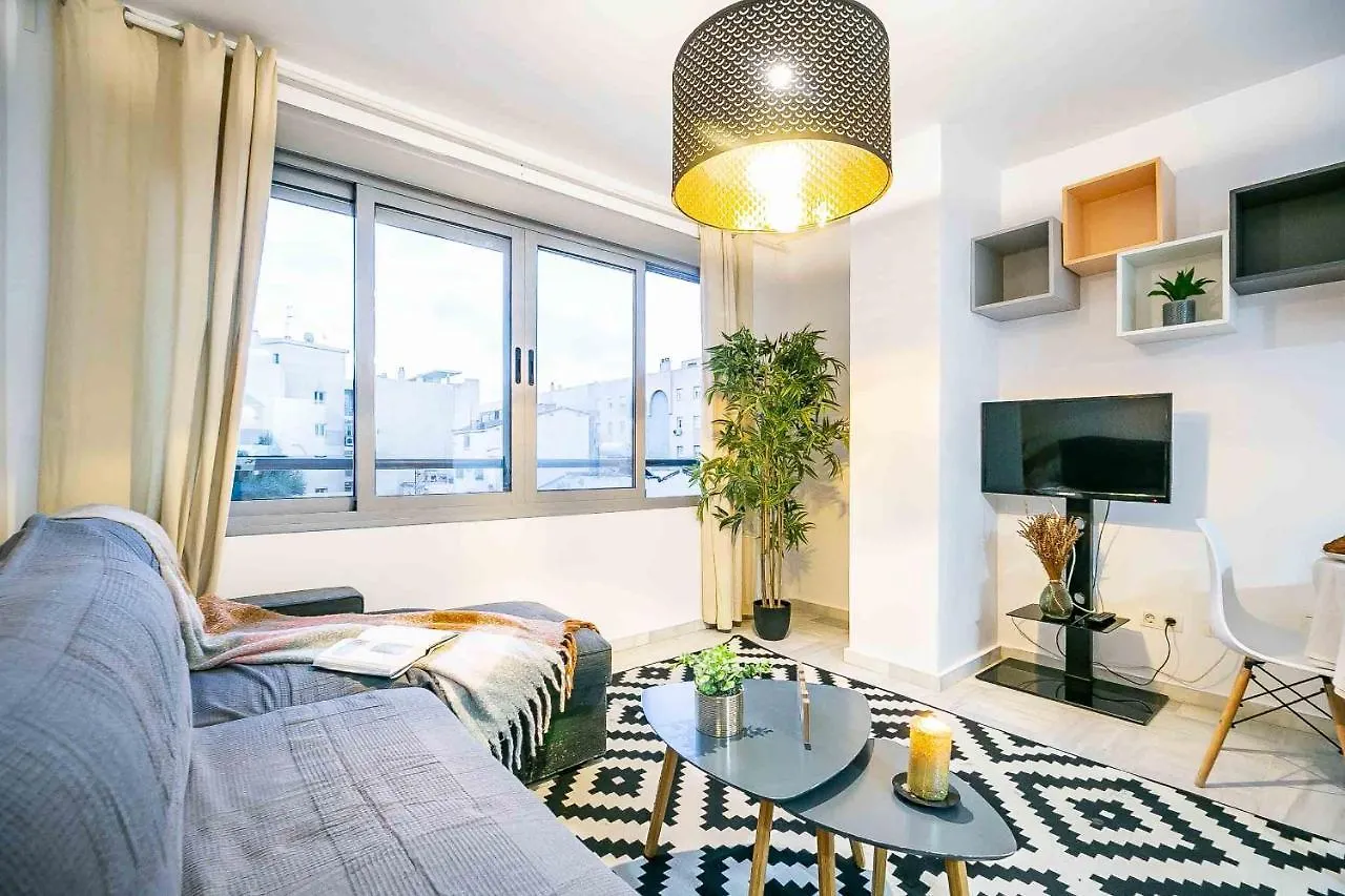 Carlos Haya Beautiful Apartment With Parking Μάλαγα Ισπανία