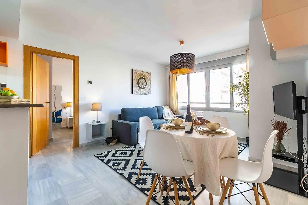 Carlos Haya Beautiful Apartment With Parking Μάλαγα