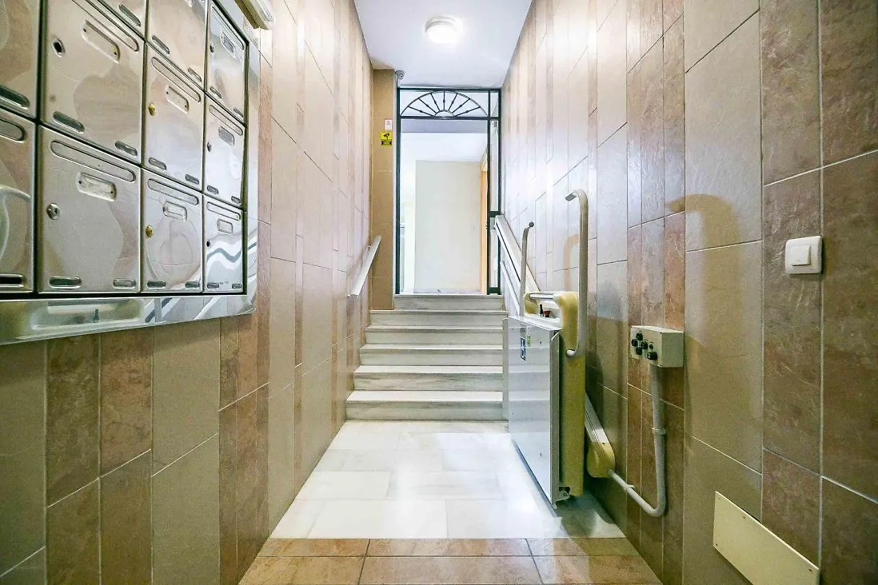 Carlos Haya Beautiful Apartment With Parking Μάλαγα