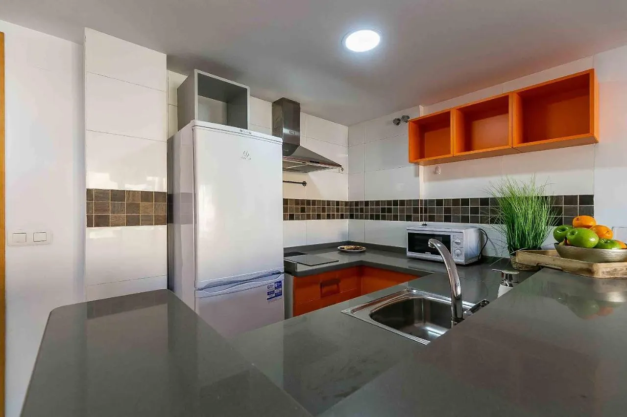 Carlos Haya Beautiful Apartment With Parking Μάλαγα